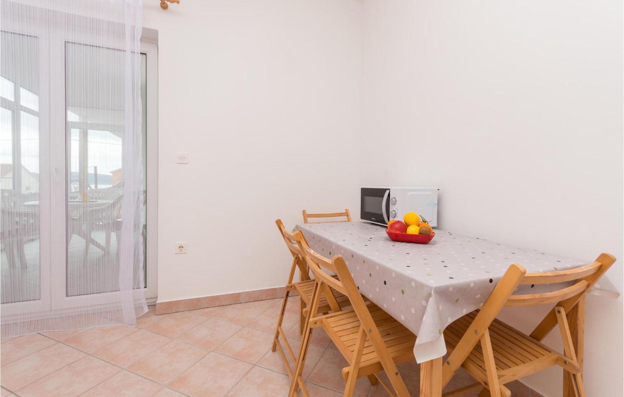 Awesome Apartment In Sveti Filip I Jakov W/ 1 Bedrooms Экстерьер фото