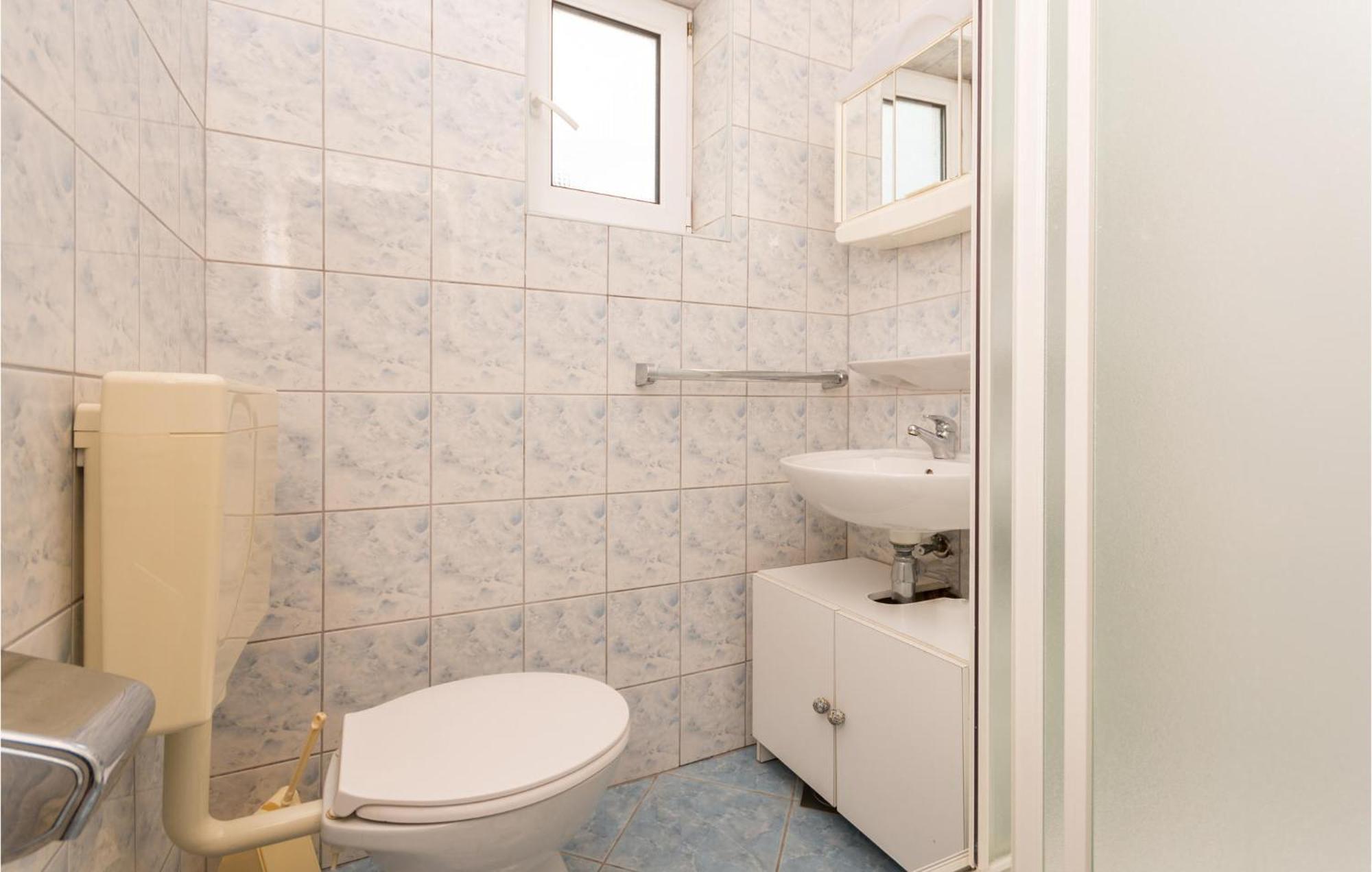 Awesome Apartment In Sveti Filip I Jakov W/ 1 Bedrooms Экстерьер фото