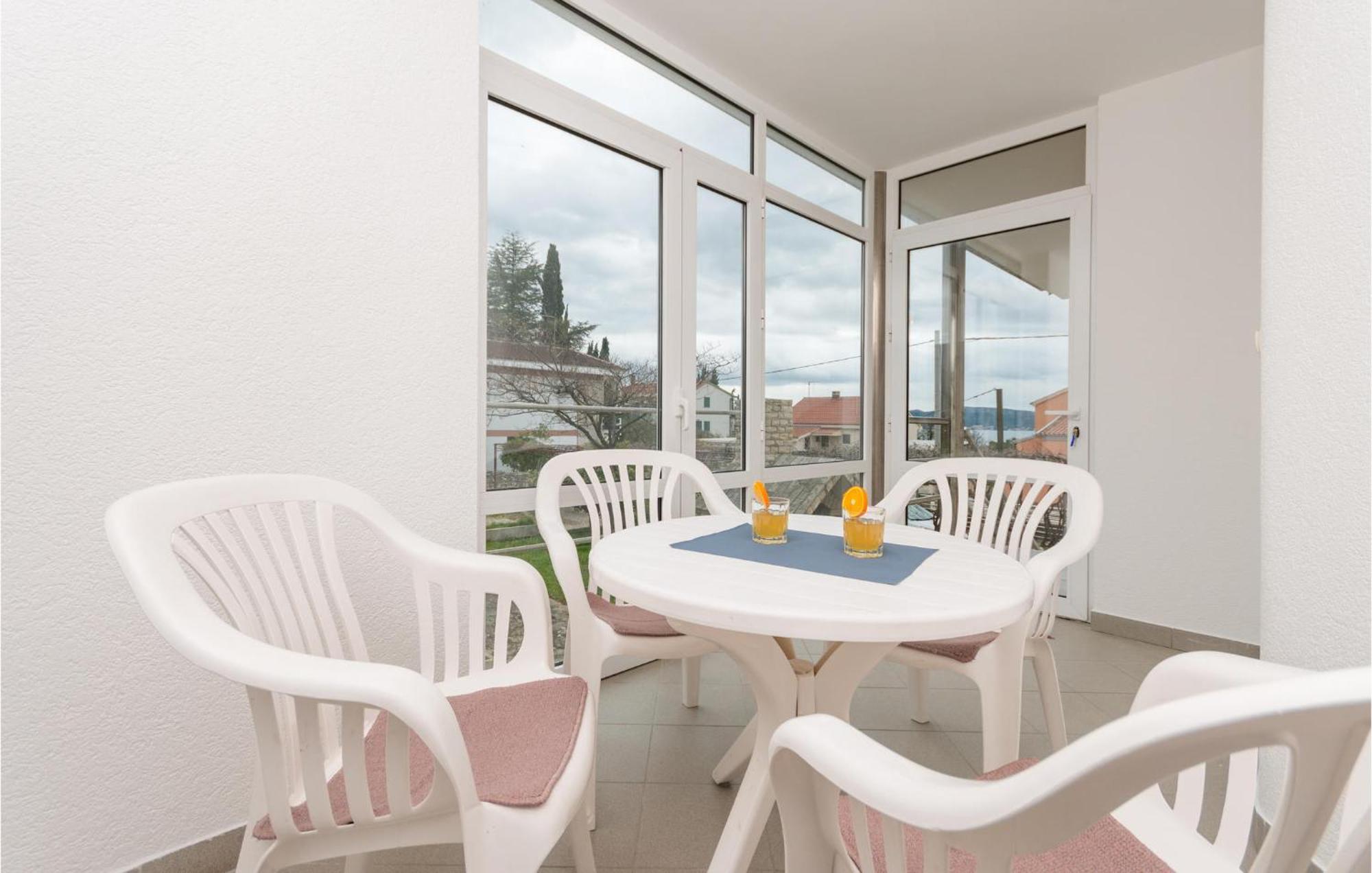Awesome Apartment In Sveti Filip I Jakov W/ 1 Bedrooms Экстерьер фото