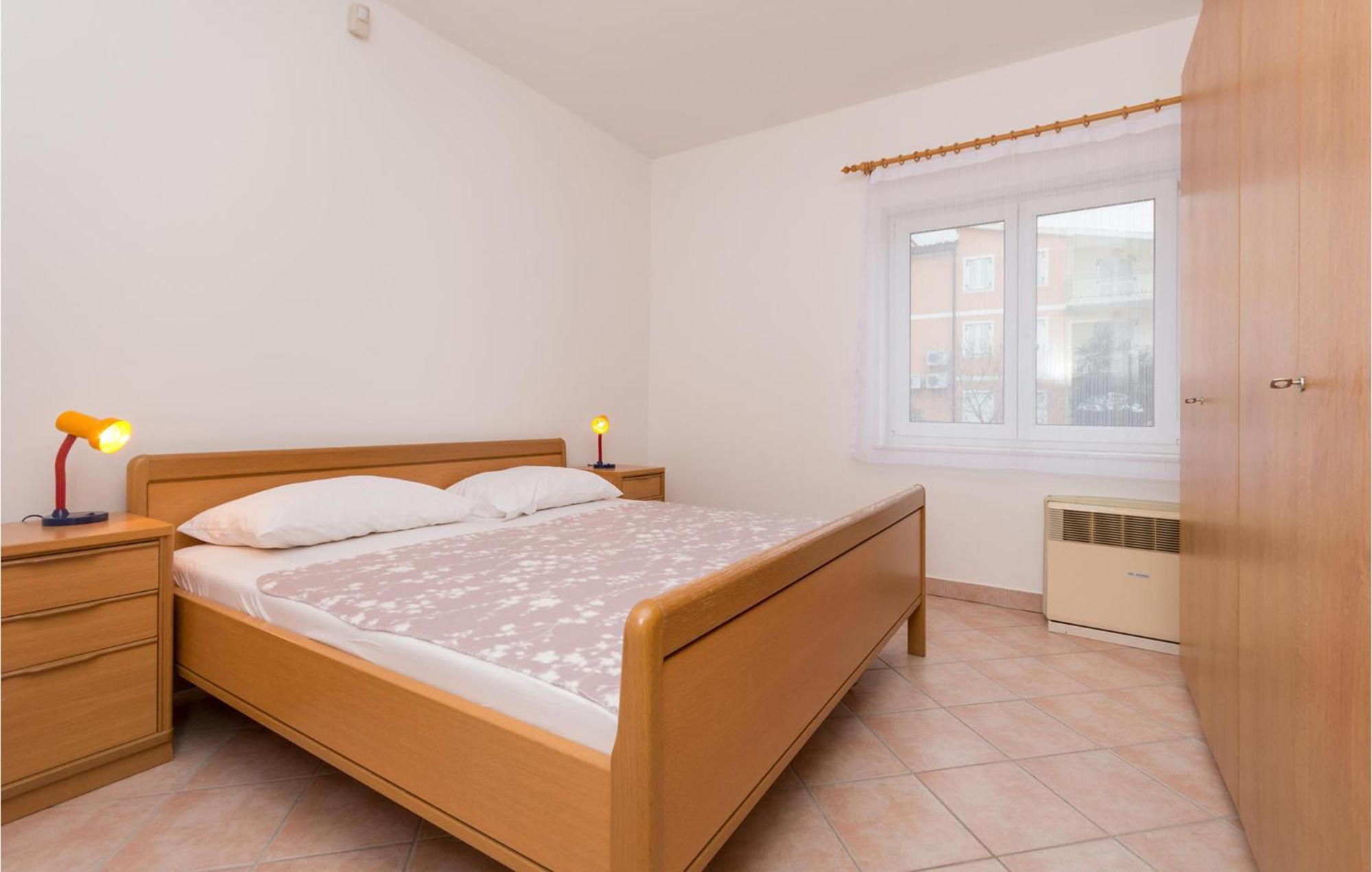 Awesome Apartment In Sveti Filip I Jakov W/ 1 Bedrooms Экстерьер фото
